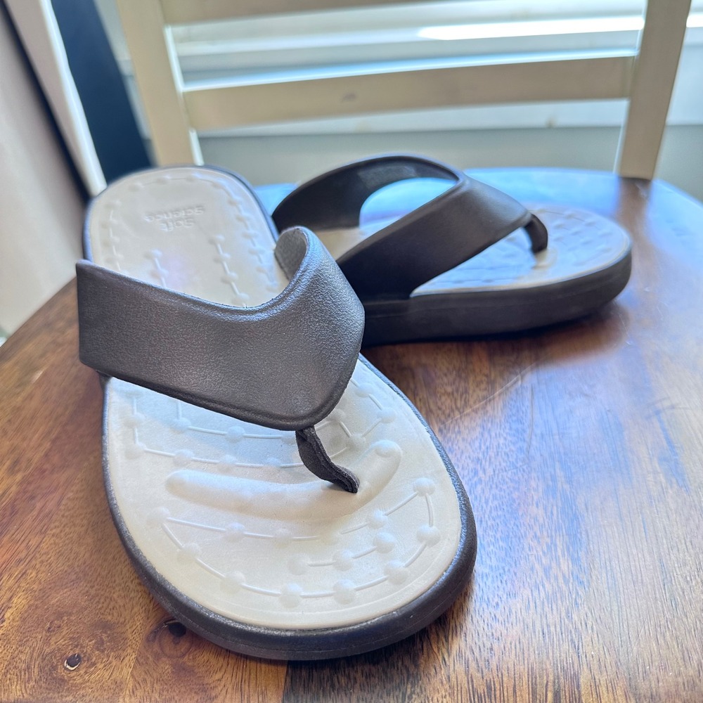 SoftScience Skiff Flip Flop Sandals Mens 8 Womens 10 Brown Cushioned Comfort